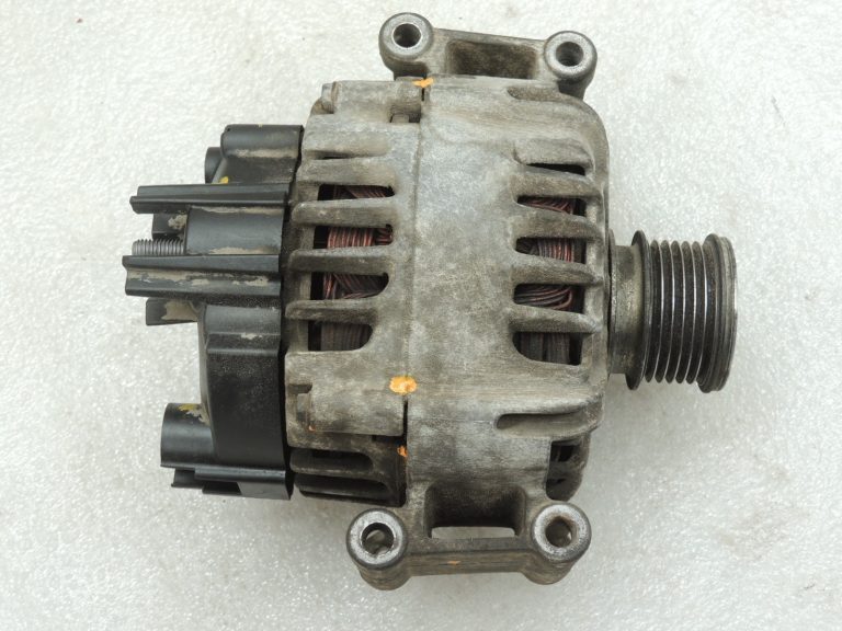 Oriģinālais Mercedes W212 M271 alternators 150A A0009063000