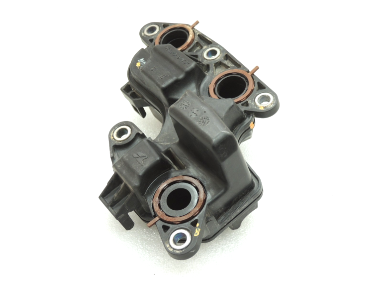 Toyota Yaris IV XP210 1.5 motora kartera ventilācija 12211F3010