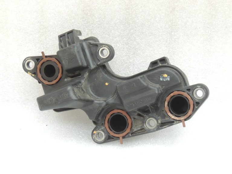 Toyota Yaris IV XP210 1.5 motora kartera ventilācija 12211F3010