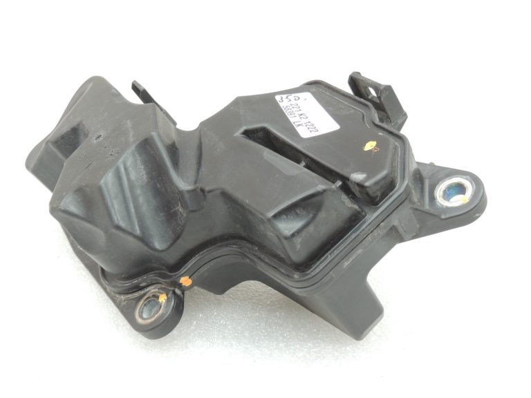 Toyota Yaris IV XP210 1.5 motora kartera ventilācija 12211F3010