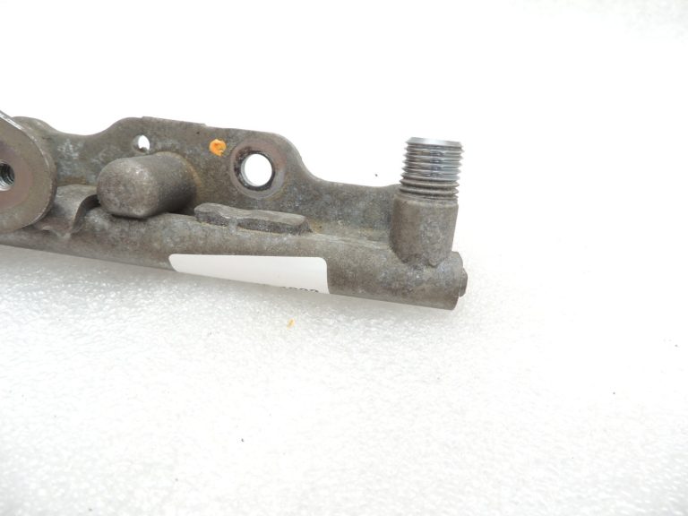 Oriģinālā Toyota M15AFKS benzīna iesmidzināšanas stienis 2381415070