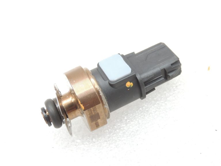 OE Toyota iesmidzināšanas sliedes augstspiediena degvielas spiediena sensors 8945833030