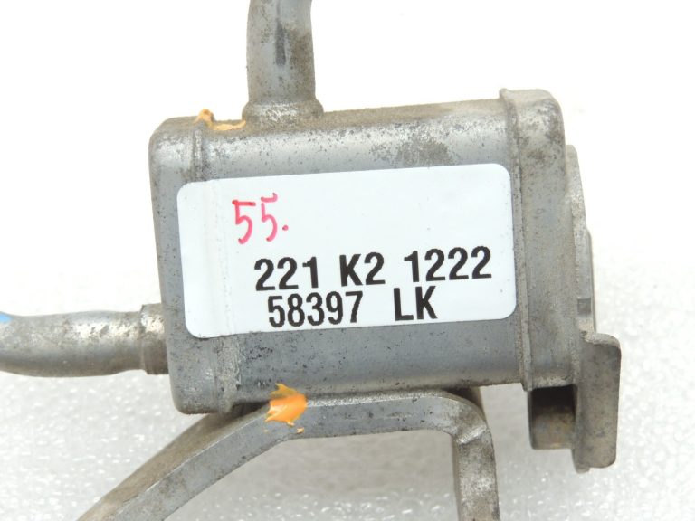 Oriģinālais Toyota M15AFKS 1.5i benzīna degvielas sadalītājs 2380215010