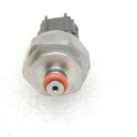 OE Toyota sliedes spiediena sensors zema spiediena degvielas spiediena sensors 8945833041