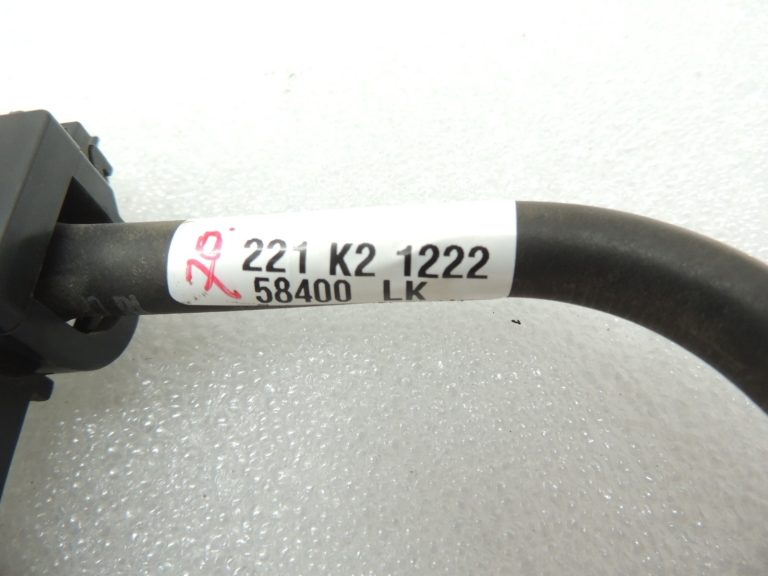 Toyota Yaris IV XP210 1.5 M15AFKS Degvielas padeves caurule 23901F303030