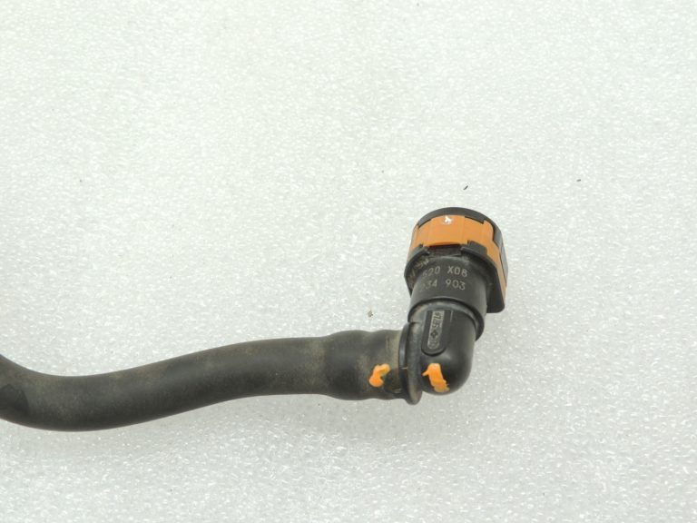 Toyota Yaris IV XP210 1.5 M15AFKS Degvielas padeves caurule 23901F303030
