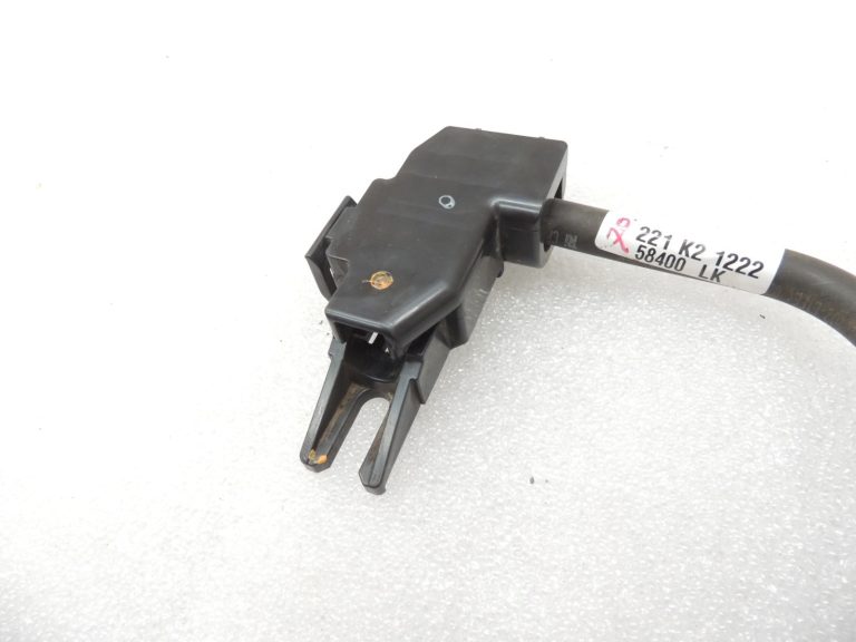 Toyota Yaris IV XP210 1.5 M15AFKS Degvielas padeves caurule 23901F303030