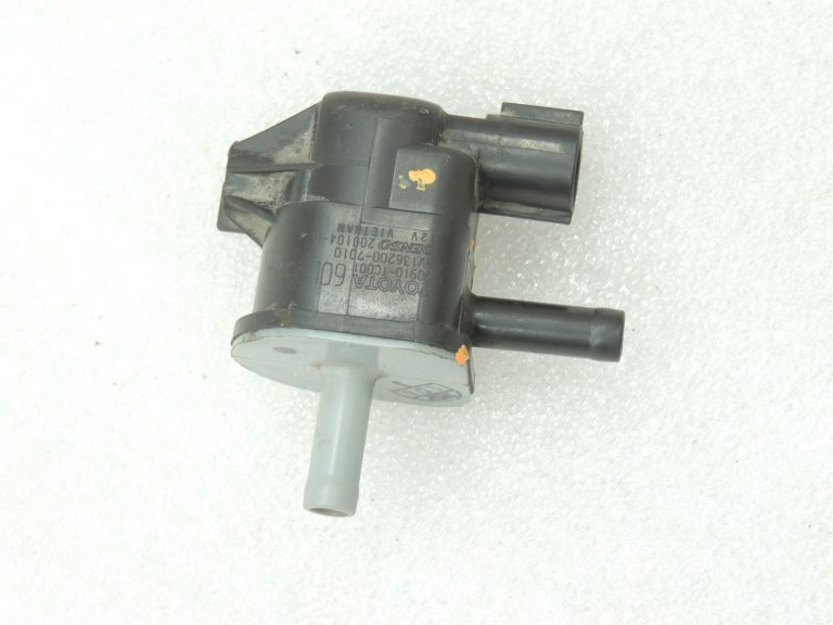 Toyota Yaris IV XP210 1.5 M15AFKS Vakuuma vārsta solenoīda vārsts 25860F303030