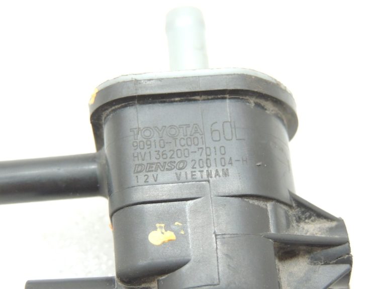 Toyota Yaris IV XP210 1.5 M15AFKS Vakuuma vārsta solenoīda vārsts 25860F303030
