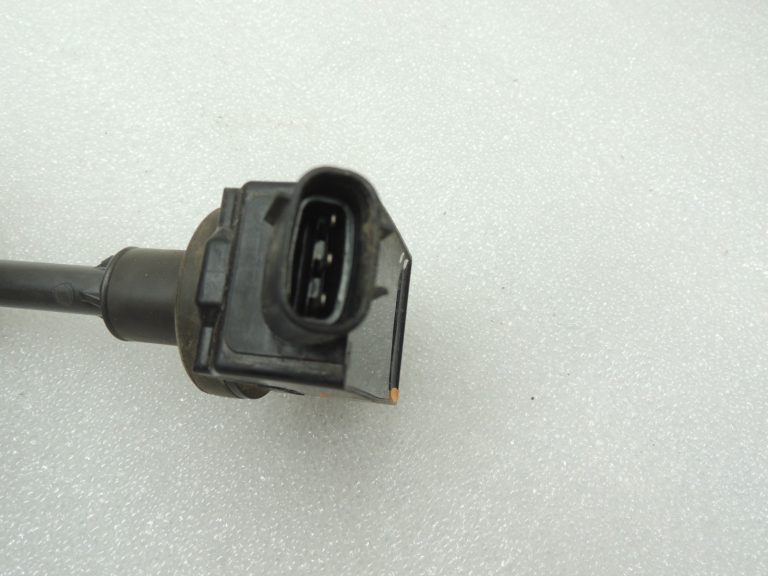Oriģinālā Toyota M15AFKS M20AFXS A25AFXS aizdedzes spole 9091902277 Aizdedzes spole