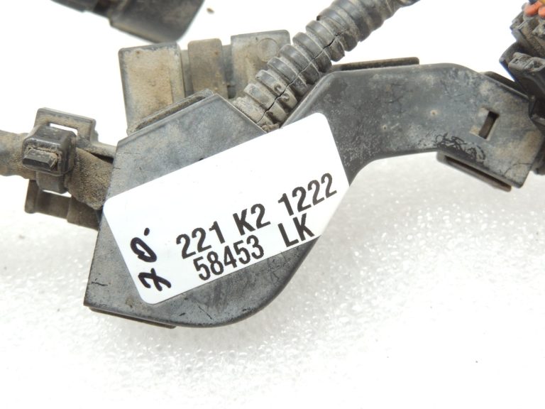 Toyota Yaris IV XP210 1.5 M15AFKS degvielas iesmidzinātāja elektroinstalācijas instalācija 82126K0030
