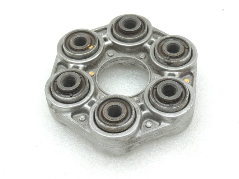 Oriģinālā BMW F10 F11 kardāna vārpsta Hardy disks Locītavas disks 26117605629 LK=105MM/12