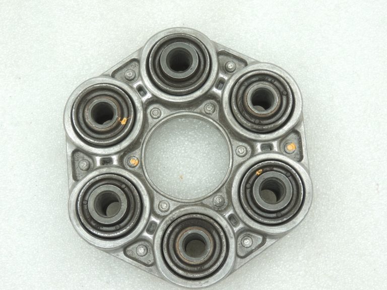 Oriģinālā BMW F10 F11 kardāna vārpsta Hardy disks Locītavas disks 26117605629 LK=105MM/12