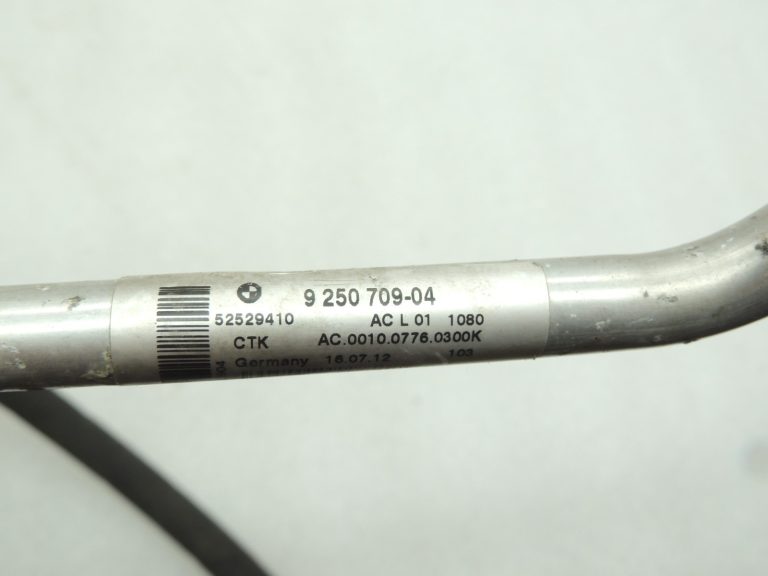 Oriģinālā BMW F07 F10 F11 N47 gaisa kondicionēšanas šļūtene 64539250709