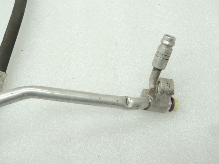 Oriģinālā BMW F07 F10 F11 N47 gaisa kondicionēšanas šļūtene 64539250709