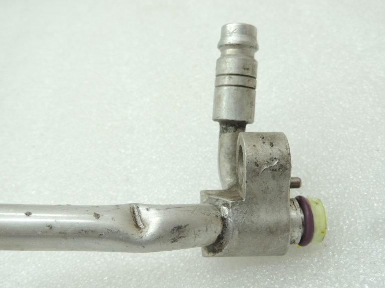 Oriģinālā BMW F07 F10 F11 N47 gaisa kondicionēšanas šļūtene 64539250709