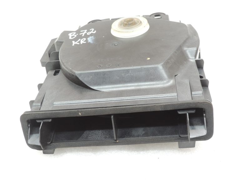 BMW 5. sērijas F10 F11 F18 LCI skaļrunis Centrālais bass kreisais 65139195199
