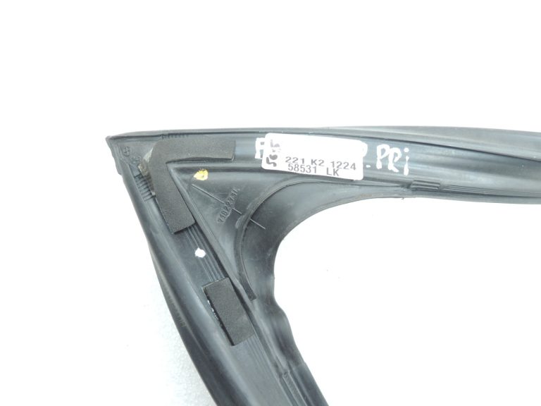 BMW 5. sērijas F10 F11 durvju loga blīvējums priekšējais kreisais 51337182273