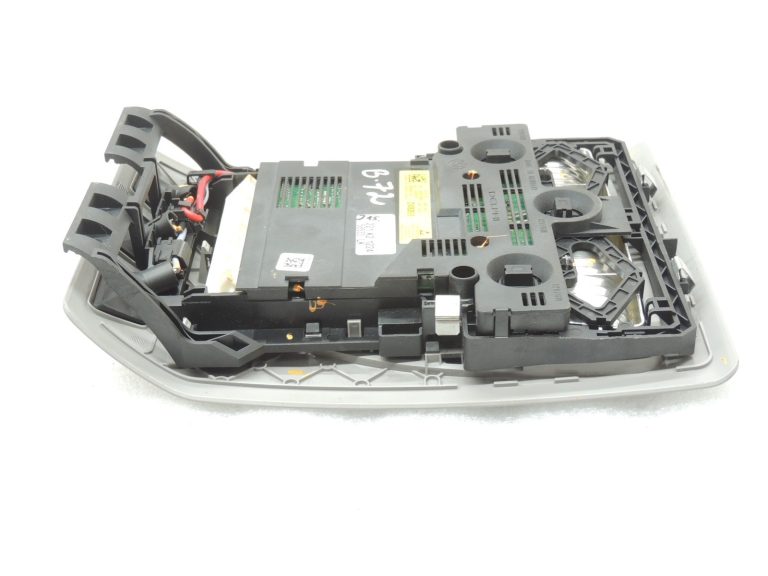 Oriģinālā BMW F06 F07 F10 F10 F11 Iekšējais apgaismojums Priekšējais lasīšanas lukturis 61319276230 EVEREST GREY