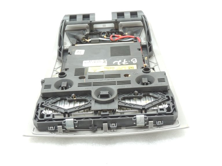 Oriģinālā BMW F06 F07 F10 F10 F11 Iekšējais apgaismojums Priekšējais lasīšanas lukturis 61319276230 EVEREST GREY