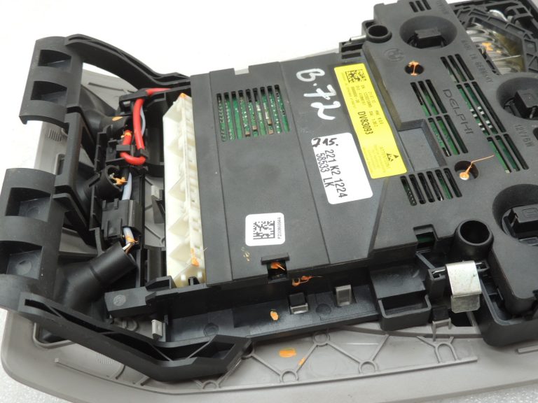 Oriģinālā BMW F06 F07 F10 F10 F11 Iekšējais apgaismojums Priekšējais lasīšanas lukturis 61319276230 EVEREST GREY
