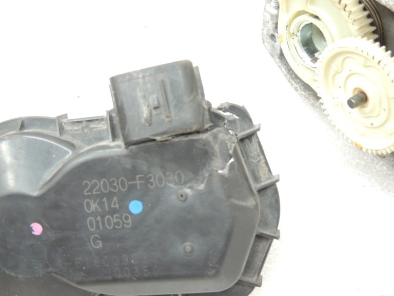 Oriģinālā komplektācijā Toyota Yaris IV XP210 1.5 M15AFKS droseļvārsts 22030F3030 🚨 DEFEKTĪVA 🚨