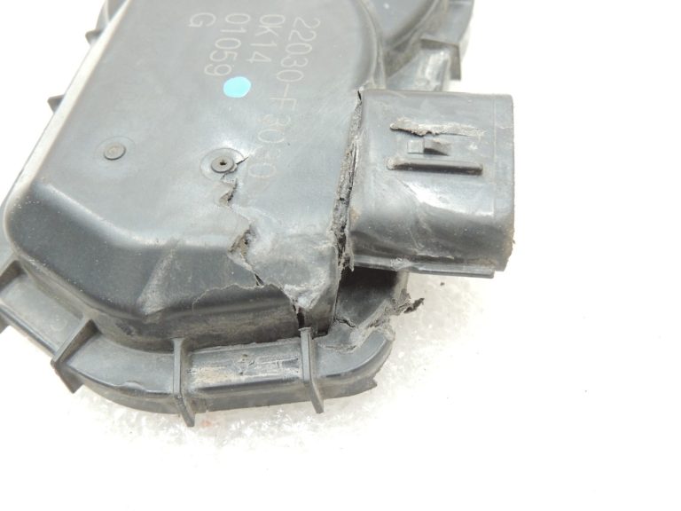 Oriģinālā komplektācijā Toyota Yaris IV XP210 1.5 M15AFKS droseļvārsts 22030F3030 🚨 DEFEKTĪVA 🚨