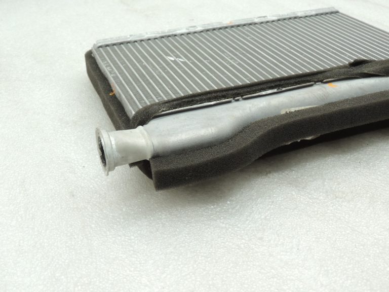 Oriģinālais BMW F07 F06 F10 F10 F11 sildītāja siltummainis 64119163330 9163330