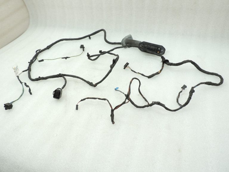Oriģinālā BMW 5. sērijas F10 F11 durvju elektroinstalācijas instalācija pasažiera pusē priekšpusē pa labi 9273445