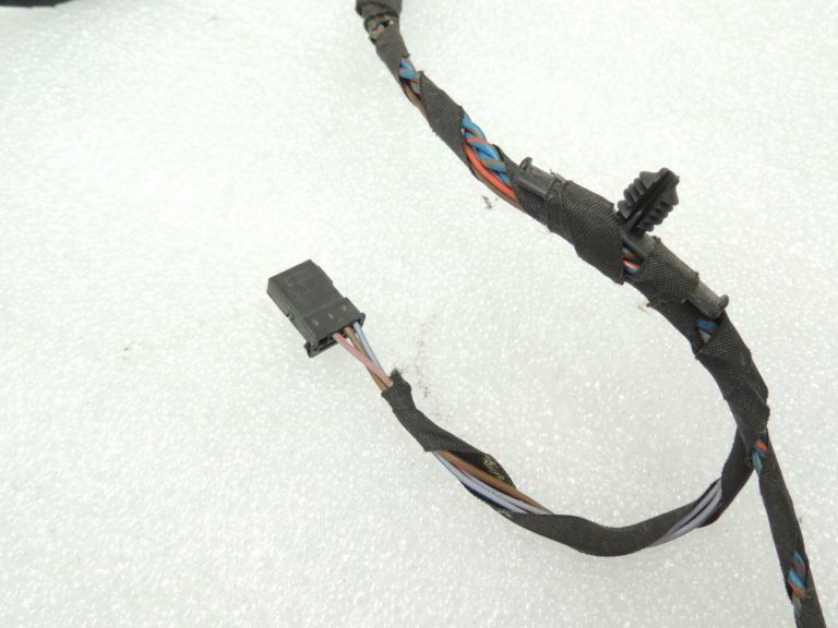 Oriģinālā BMW 5. sērijas F10 F11 durvju elektroinstalācijas instalācija pasažiera pusē priekšpusē pa labi 9273445