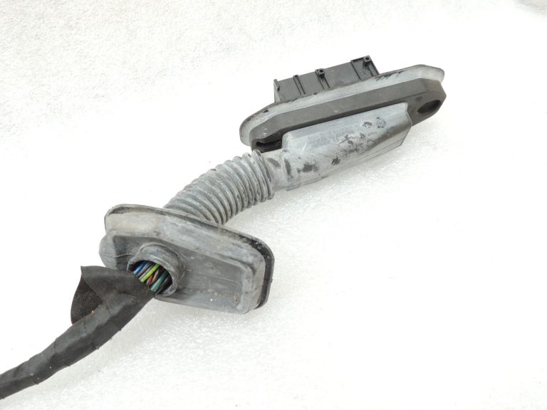Oriģinālā BMW 5. sērijas F10 F11 durvju vadu instalācija vadītāja pusē priekšā pa kreisi 9273426