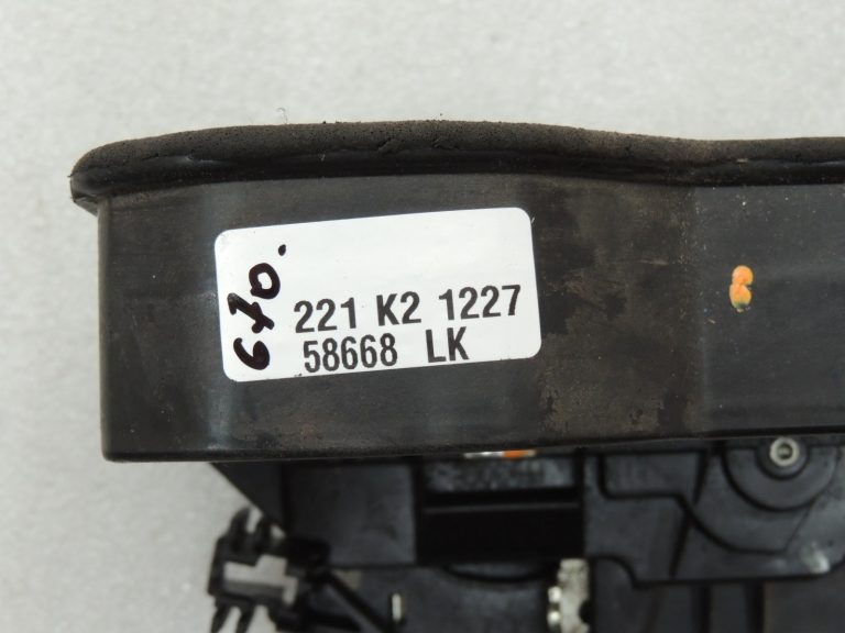 Bmw F06 F07 F07 F10 F10 F11 F01 F02 Aizmugurējo kreiso durvju slēdzene 51227202147 7202147