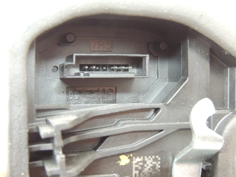 Bmw F06 F07 F07 F10 F10 F11 F01 F02 Aizmugurējā labā durvju slēdzene 51227202148 7202148