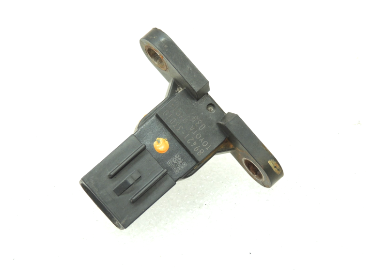 Toyota Yaris IV XP210 1.5 HEV 68kW kartes sensors 89421-33010