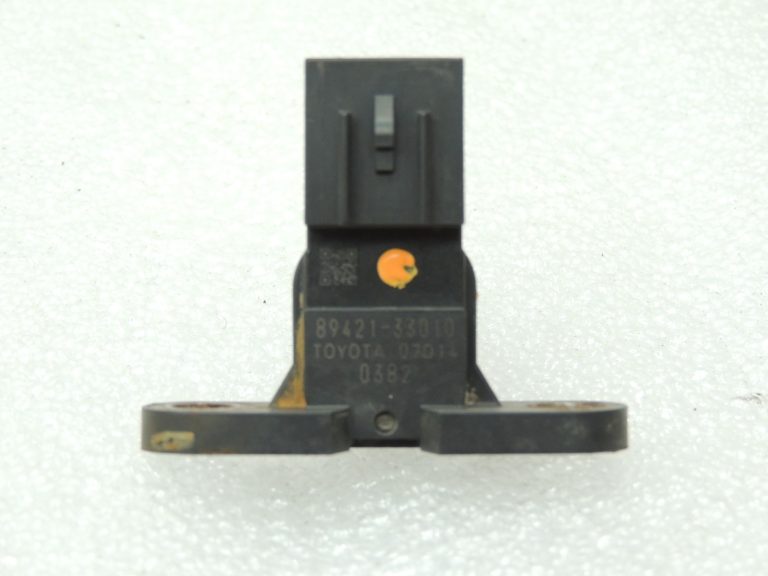 Toyota Yaris IV XP210 1.5 HEV 68kW kartes sensors 89421-33010