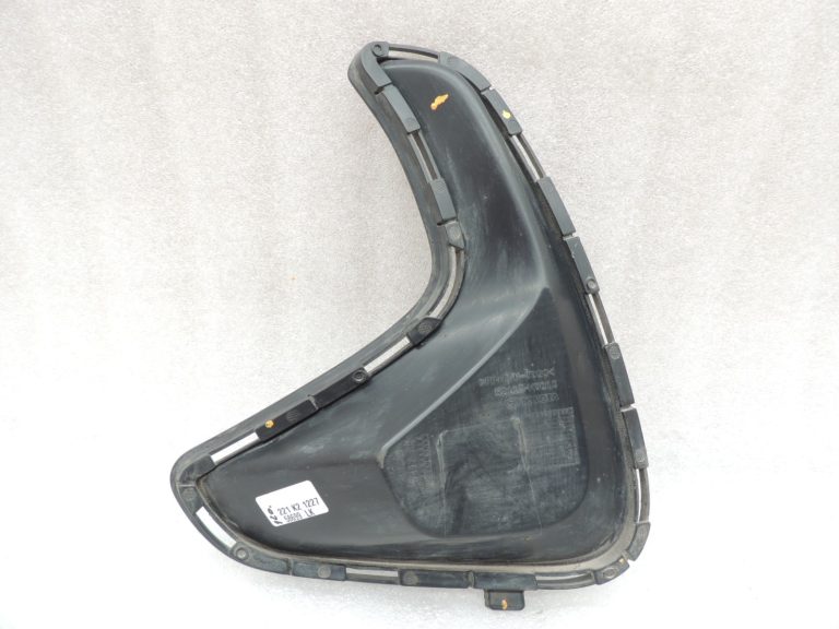 Toyota Yaris IV XP210 HEV bampera apdare priekšējā labā 52112-K0010