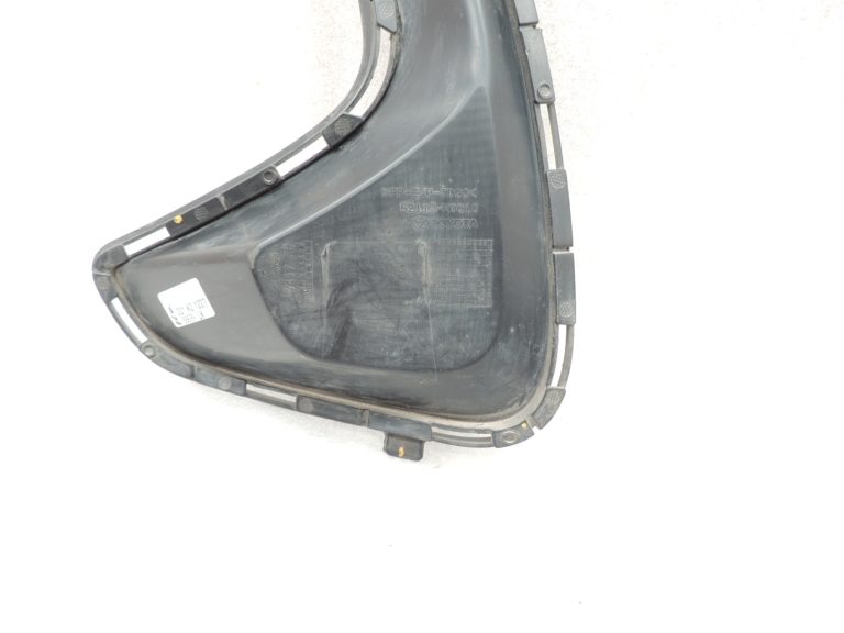 Toyota Yaris IV XP210 HEV bampera apdare priekšējā labā 52112-K0010