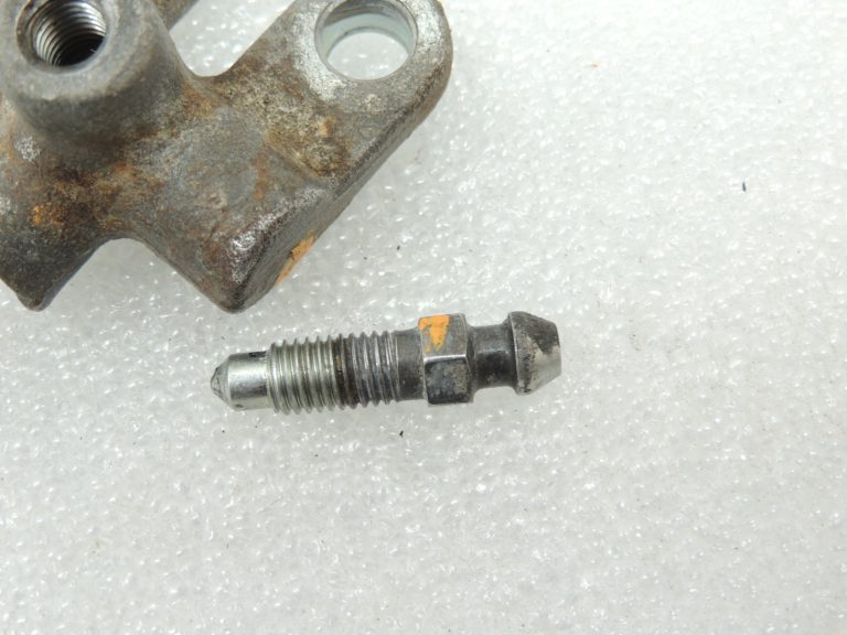 Oriģinālās komplektācijas Toyota Yaris IV XP210 sajūga nosmidzinātājs 3140752010 31407-52010