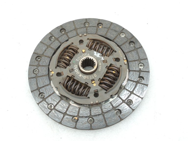 Oriģinālais Toyota Yaris IV XP210 1.5 M15AFKS sajūga disks 31250K0010