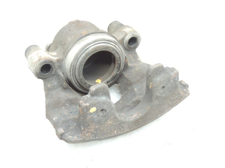 Toyota Yaris IV XP210 bremžu suports priekšējais kreisais 47750K0030