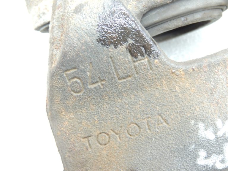 Toyota Yaris IV XP210 bremžu suports priekšējais kreisais 47750K0030