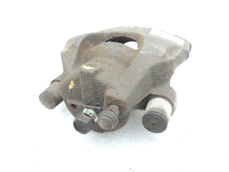 Toyota Yaris IV XP210 Bremžu suports priekšējais labais 47730K0030