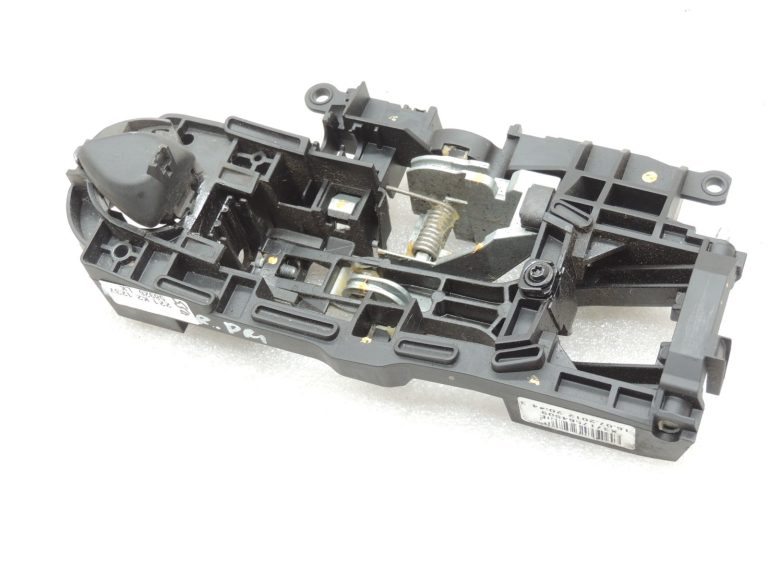 BMW F06 F06 F10 F11 F12 F12 F13 Ārējais roktura turētājs aizmugurējais kreisais