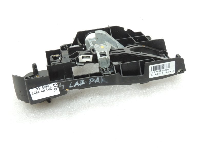 BMW F06 F06 F10 F11 F12 F12 F13 Ārējais roktura turētājs labajā pusē 51217175650