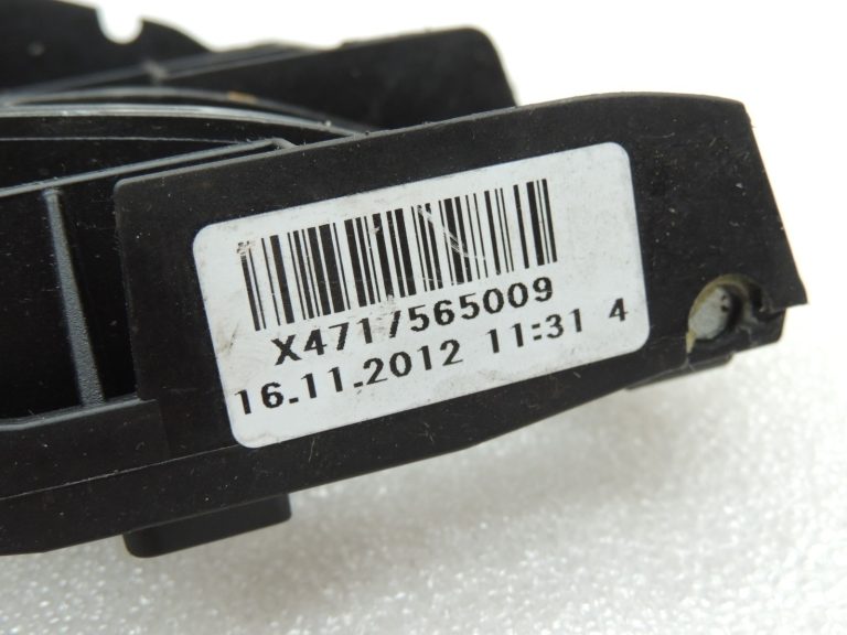 BMW F06 F06 F10 F11 F12 F12 F13 Ārējais roktura turētājs labajā pusē 51217175650
