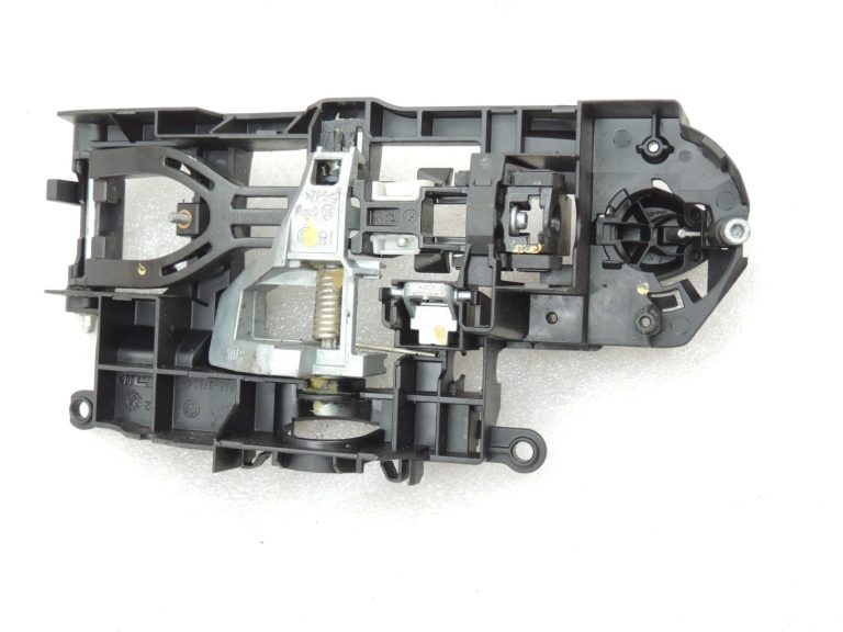 BMW F06 F06 F10 F11 F12 F12 F13 Ārējais roktura turētājs labajā pusē 51217175650