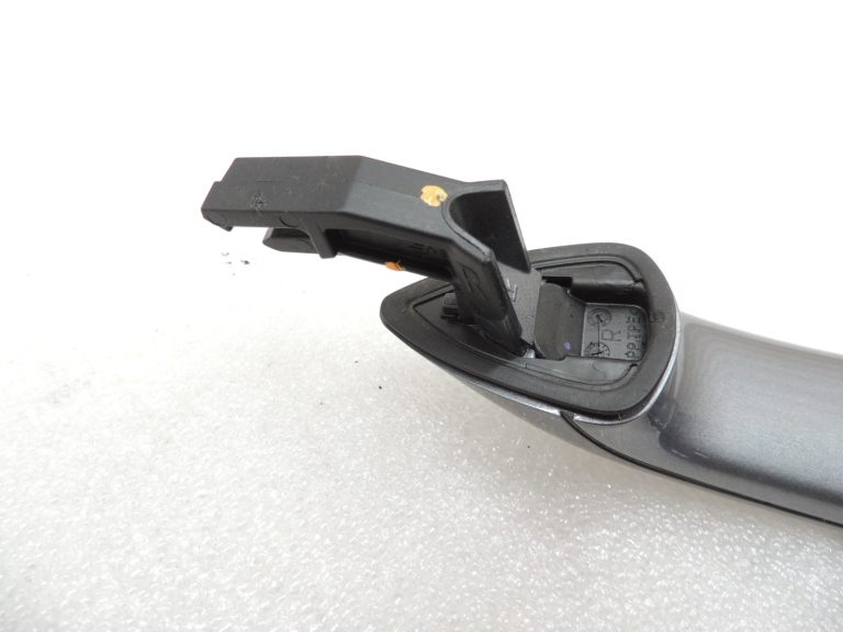 Oriģinālā BMW F06 F06 F10 F11 F11 F12 F12 F13 Ārējā rokturis labajā pusē SPACEGREY METALLIC (A52)