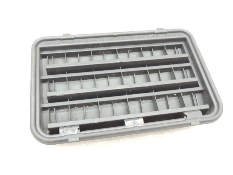 Oriģinālā BMW F06 F10 F11 F12 virsbūves ventilācijas režģis 6962293