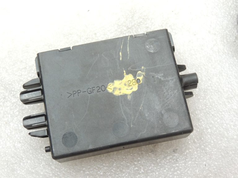 Toyota Yaris P13 1.3 VVT-i 1NRFE Motora vadības bloks Vadības bloks 896610DF50