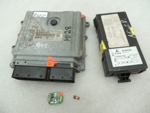 Mitsubishi Colt VI Z3 1,5Di-D M639 Motora vadības bloks Vadības bloks MN902329